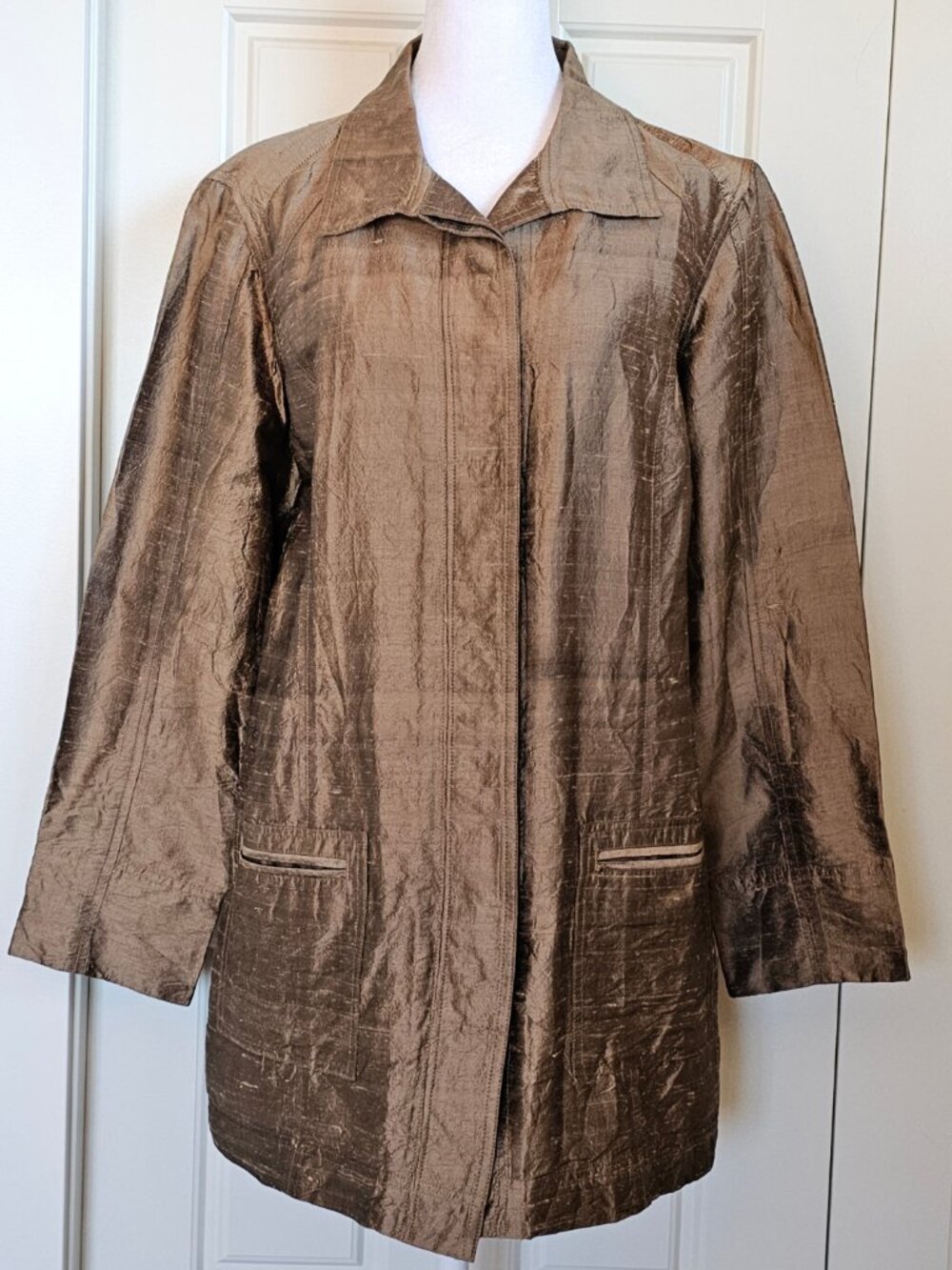 Chico’s Size 1 Medium Bronze Brown 100% Silk Textured Long Jacket